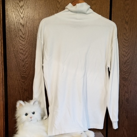 NY Line white turtleneck - Picture 2 of 2